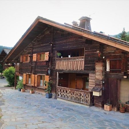 Charmieux Appartement En Chalet Typique Ле-Гран-Борнан Экстерьер фото